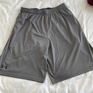 Men’s Large Under Armour Grey Shorts